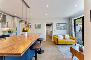 Family Kitchen- click for photo gallery